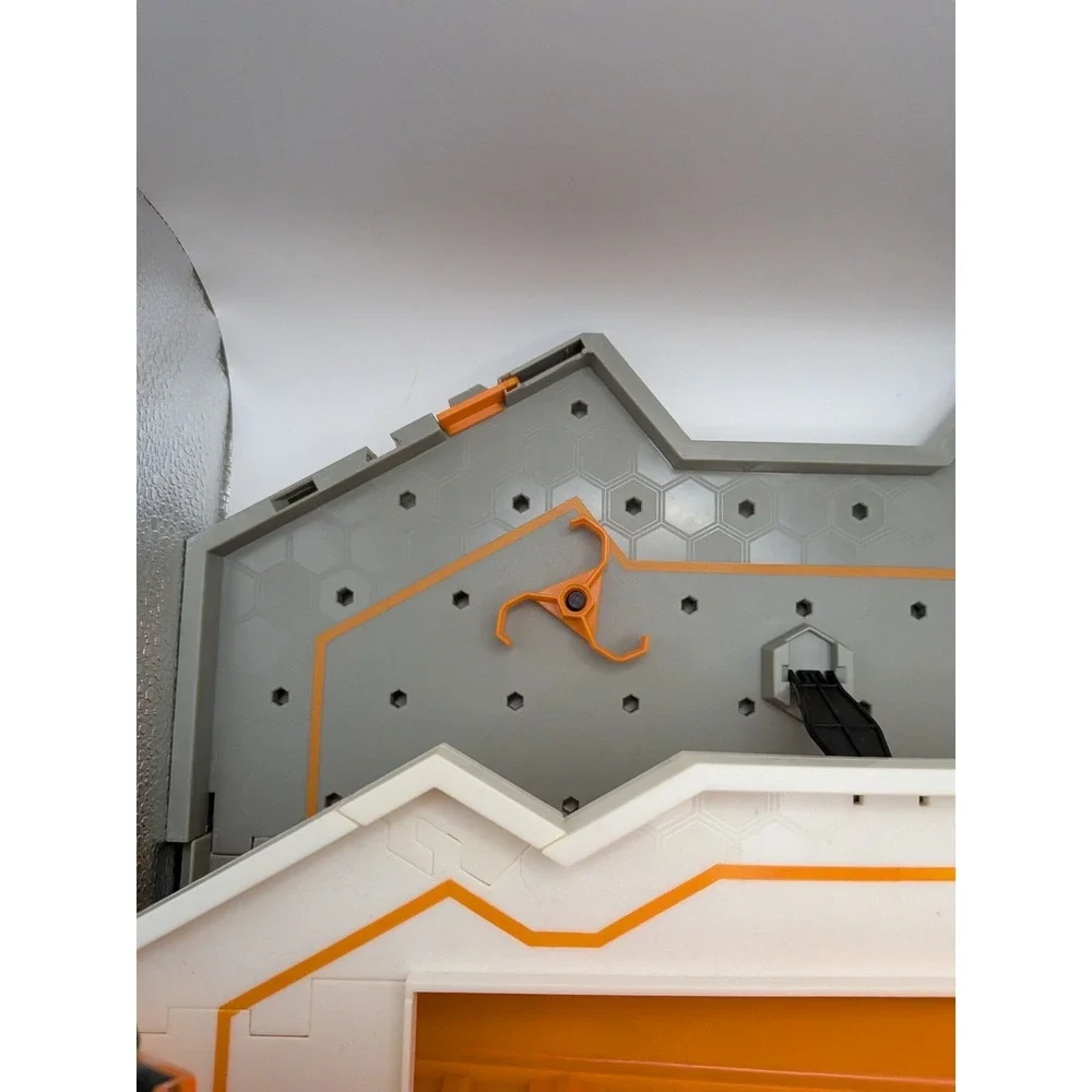 HEXBUG Nano Hive Habitat Playset And Accessories Cells Track Portable